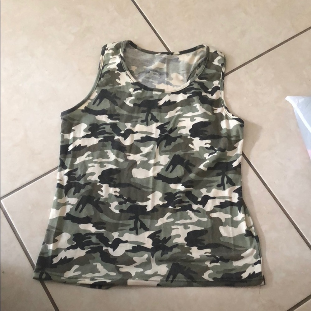 Camo top